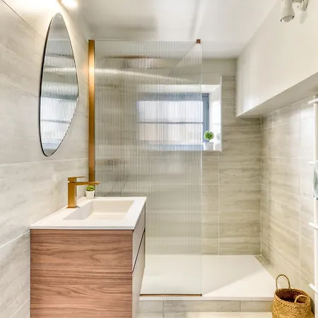 Apartment L'escapade - Parking Gratuit - Wifi - Climatisation - Proche Cite - Equipee