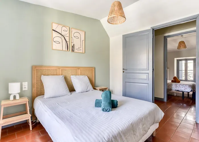 L'escapade - Parking Gratuit - Wifi - Climatisation - Proche Cite - Equipee Apartment *