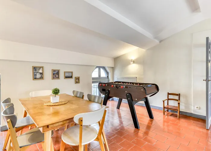 L'escapade - Parking Gratuit - Wifi - Climatisation - Proche Cite - Equipee