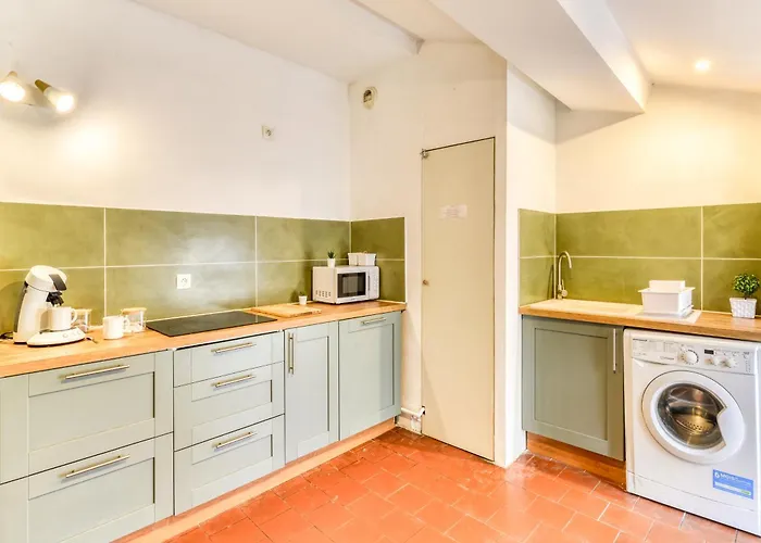 L'escapade - Parking Gratuit - Wifi - Climatisation - Proche Cite - Equipee Apartment *